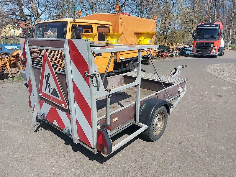 Nissen Verkehrsleittafel Absperrtafel Verkehrssicherungsanhänger