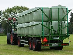 Kröger Agroliner PWO24 Balenwagen